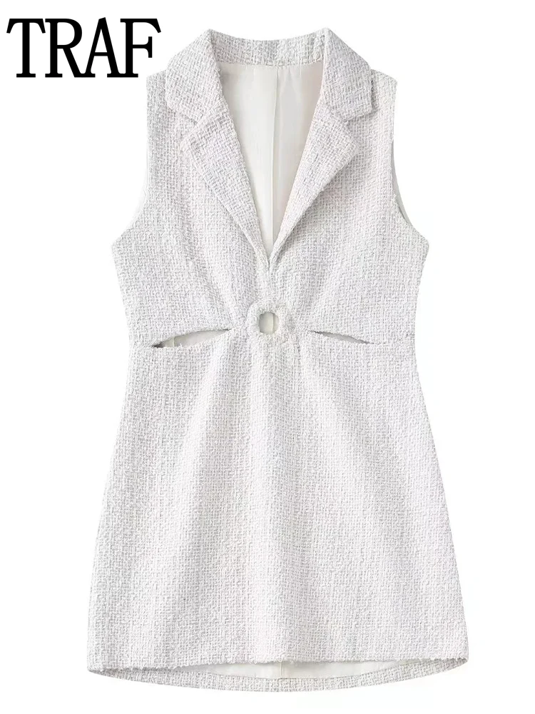 Платье-Мини Летнее короткое без рукавов, с вырезами
Платье-Мини Летнее короткое без рукавов, с вырезами