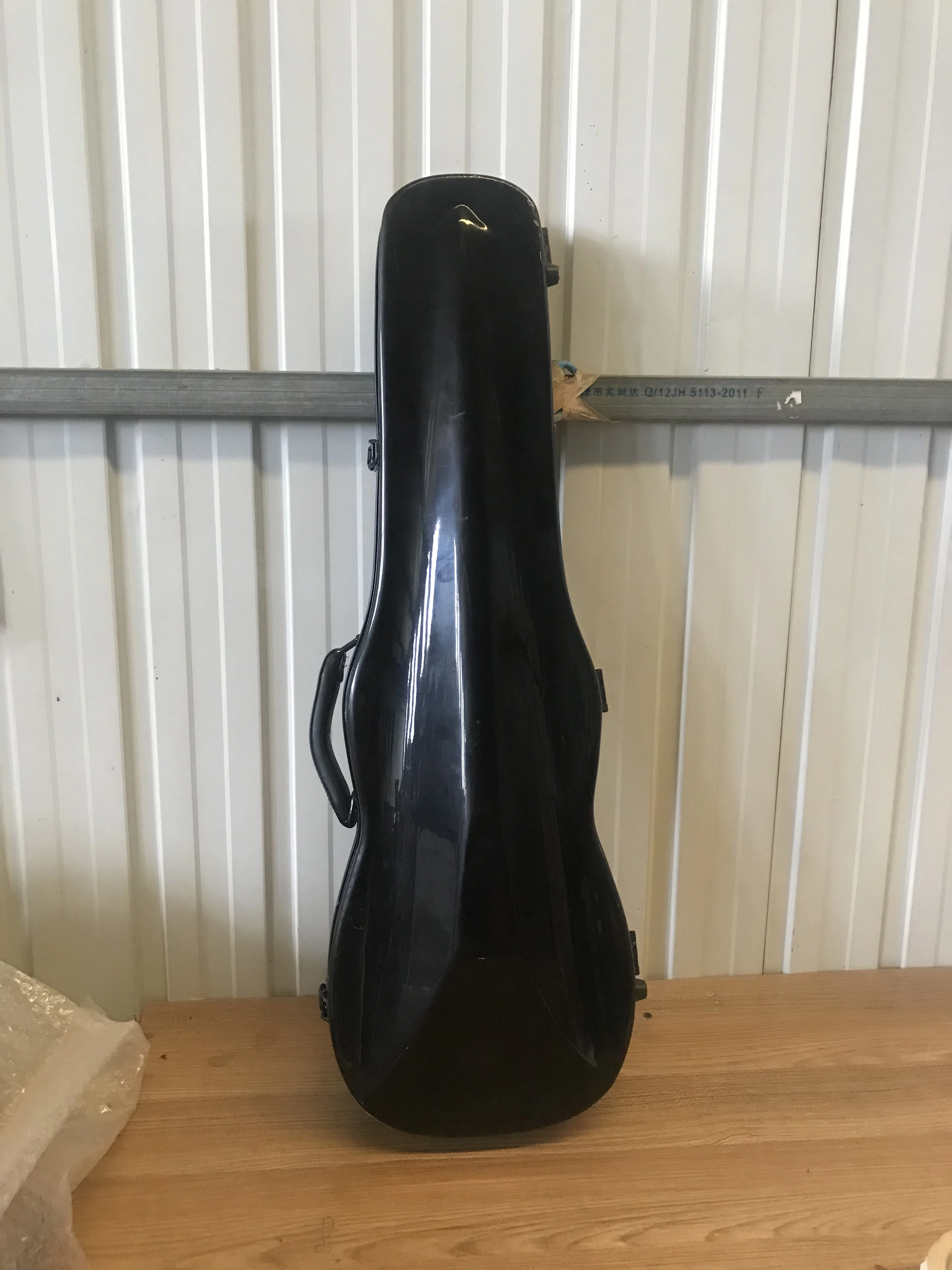 High Quality 4/4 Violin Case Black Carbon Fber Triangle Box Multicolor Triangle Box Violin Box with Hygrometer and Straps
High Quality 4/4 Violin Case Black Carbon Fber Triangle Box Multicolor Triangle Box Violin Box with Hygrometer and Straps