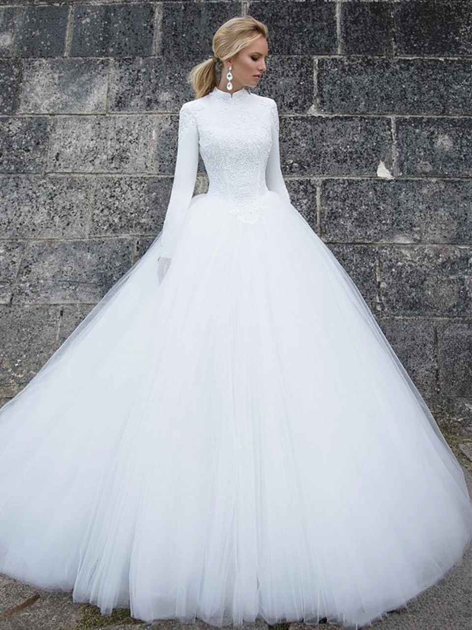 Muslim Illusion White/Ivory Wedding Dresses 2023 New A-Line Long Sleeves Bride Dress Appliques Lace Tulle Elegant Wedding Gowns
Muslim Illusion White/Ivory Wedding Dresses 2023 New A-Line Long Sleeves Bride Dress Appliques Lace Tulle Elegant Wedding Gowns