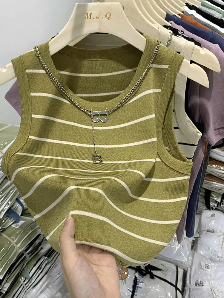 2022 Summer Crop Tank Top Women Striped Knitted Slim Sleeveless Vest Female Clothes O Neck Vintage Fashion Basic All-match Tops
2022 Summer Crop Tank Top Women Striped Knitted Slim Sleeveless Vest Female Clothes O Neck Vintage Fashion Basic All-match Tops