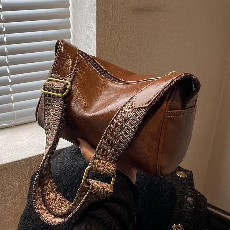 Винтажные сумки через плечо из мягкой кожи, дешевые женские сумки, Дамская Подушка, дизайнерские сумки через плечо на молнии
Винтажные сумки через плечо из мягкой кожи, дешевые женские сумки, Дамская Подушка, дизайнерские сумки через плечо на молнии