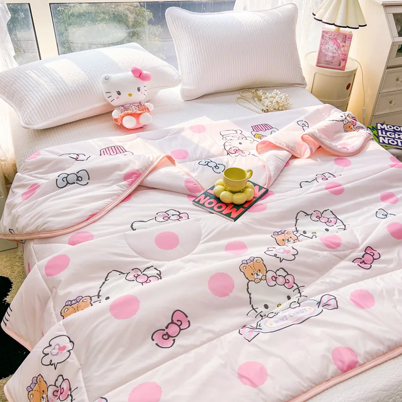Kawaii Sanrio Hello Kitty Cartoon The New Summer Machine Washable Ice Silk Thin Section Quilt Soft Comfortable Life Supplies
Kawaii Sanrio Hello Kitty Cartoon The New Summer Machine Washable Ice Silk Thin Section Quilt Soft Comfortable Life Supplies