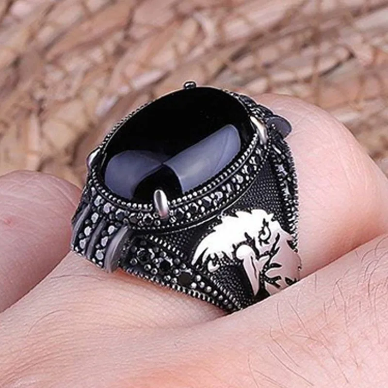 European and American Black Gemstone Luxury Men's Ring Banquet Temperament Business Ring High-end Fashion Wedding Jewelry
European and American Black Gemstone Luxury Men's Ring Banquet Temperament Business Ring High-end Fashion Wedding Jewelry