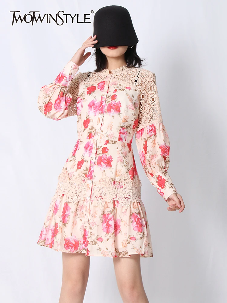 TWOTWINSTYLE Print Colorblock Mini Dress For Women Stand Collar Long Sleeve High Waist Elegant Dresses Female Fashion Clothing
TWOTWINSTYLE Print Colorblock Mini Dress For Women Stand Collar Long Sleeve High Waist Elegant Dresses Female Fashion Clothing