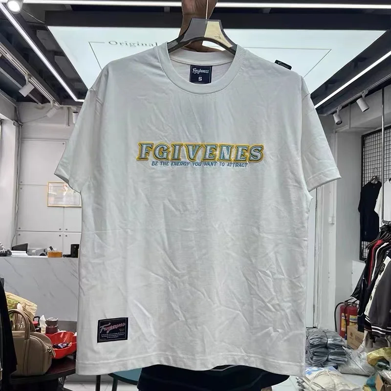 Повседневная простая вышитая рубашка с монограммой
Повседневная простая вышитая рубашка с монограммой