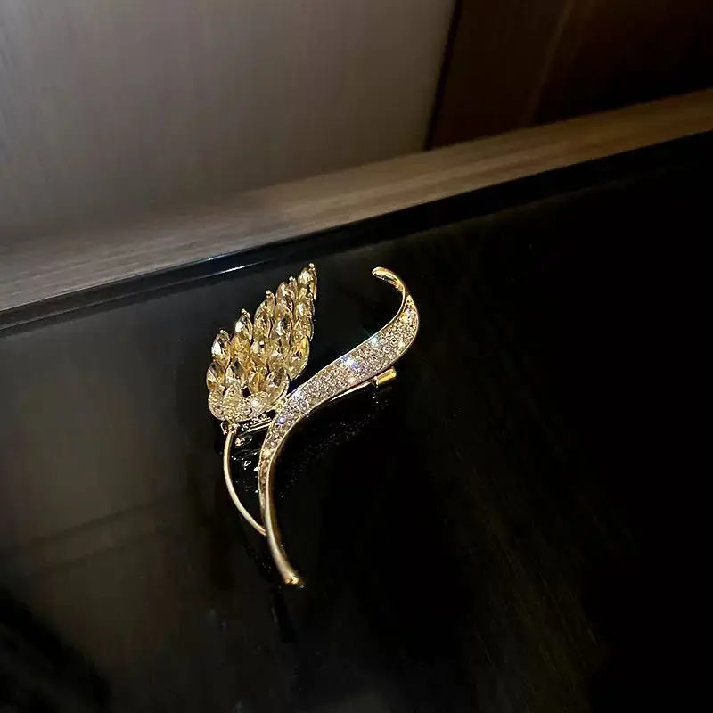 Diamond Studded Wheat Ear Brooch Fashion Tibetan Coat Brooch Personality Net Red Simple Pin Jewelry Female
Diamond Studded Wheat Ear Brooch Fashion Tibetan Coat Brooch Personality Net Red Simple Pin Jewelry Female