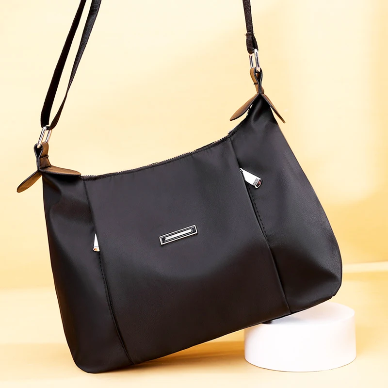 Fashion Casual Women's Underarm Oxford Cloth Shoulder Bag Female Shopper Purse Messenger Bag Designer Crossbody Bags For Women
Fashion Casual Women's Underarm Oxford Cloth Shoulder Bag Female Shopper Purse Messenger Bag Designer Crossbody Bags For Women