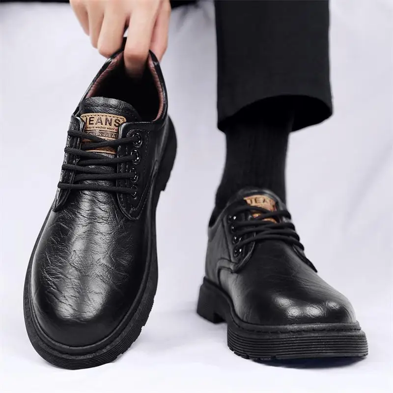 Leather Shoes Men's Big Toe Men's Shoes Men's Autumn Winter Thermal Velvet Suit Outdoor Sports and Casual High
Leather Shoes Men's Big Toe Men's Shoes Men's Autumn Winter Thermal Velvet Suit Outdoor Sports and Casual High