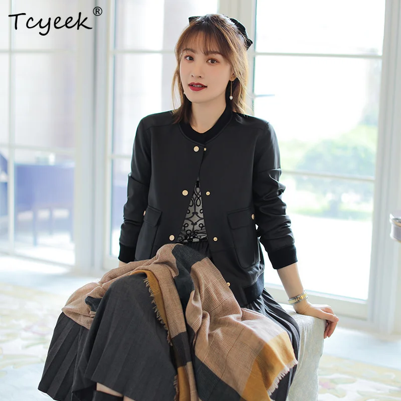 Sheepskin Leather Women's 2023 Autumn New Korean Loose Casual O-Neck Moto Biker Jackets Genuine Leather Baseball Uniform Jacket
Sheepskin Leather Women's 2023 Autumn New Korean Loose Casual O-Neck Moto Biker Jackets Genuine Leather Baseball Uniform Jacket