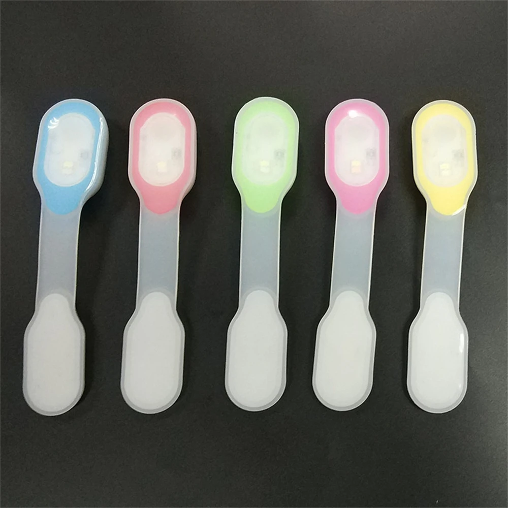 Collar Clip Lamps Multi-color Portable Clip-on 3 Mode Pocket Torch Lamp Bike Light Accessories Led Flashlight Lantern Silicone
Collar Clip Lamps Multi-color Portable Clip-on 3 Mode Pocket Torch Lamp Bike Light Accessories Led Flashlight Lantern Silicone