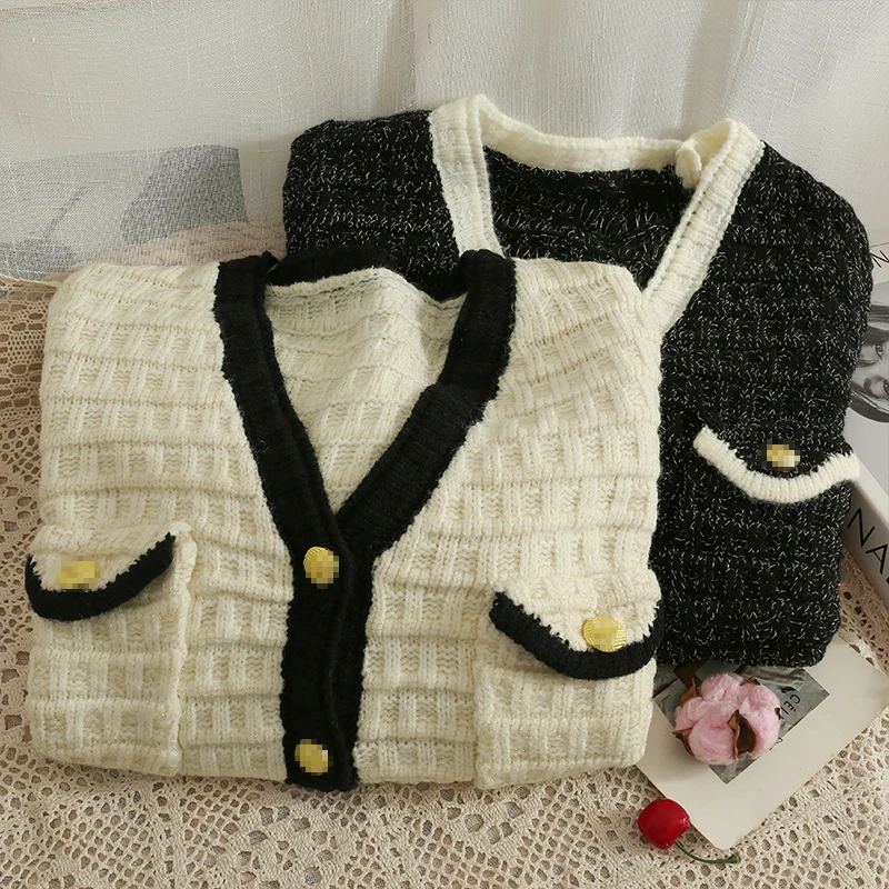 Women Korean Fashion Long Sleeve Cardigan V Neck Elegant Knitwear Single Breasted Sweater Coat Y2k Autumn Knit Top Ins Jacket
Women Korean Fashion Long Sleeve Cardigan V Neck Elegant Knitwear Single Breasted Sweater Coat Y2k Autumn Knit Top Ins Jacket