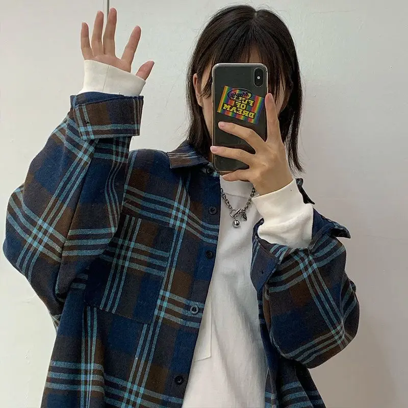 HOUZHOU Vintage Plaid Shirts Women Oversized Harajuku Blouse Korean Fashion Check Long Sleeve Aesthetic Basic Top Autumn Casual
HOUZHOU Vintage Plaid Shirts Women Oversized Harajuku Blouse Korean Fashion Check Long Sleeve Aesthetic Basic Top Autumn Casual