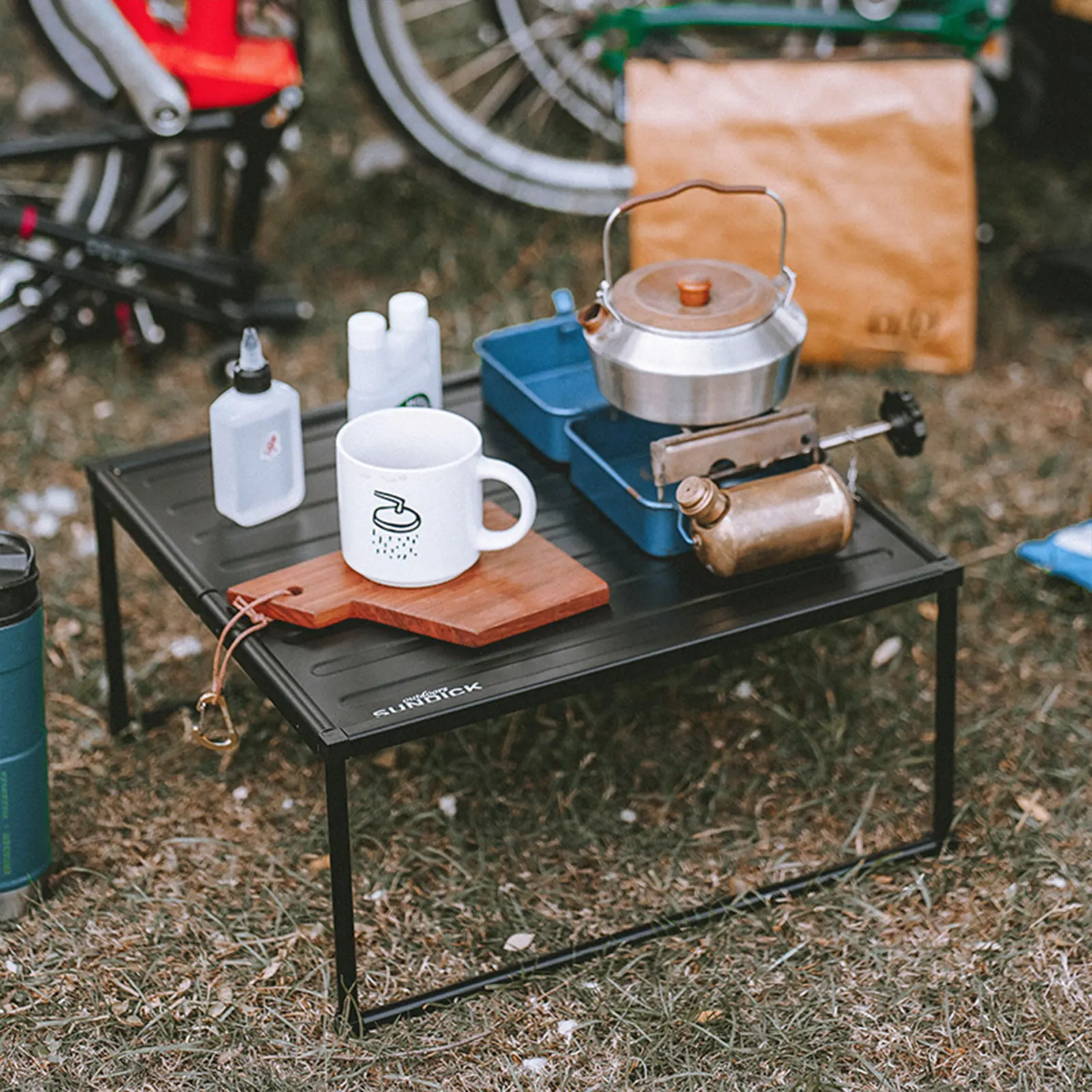 Portable Outdoor Folding Picnic Table Lightweight Aluminum Alloy Camping Rust-free for Picnic BBQ Party Beach Fishing Equipments
Portable Outdoor Folding Picnic Table Lightweight Aluminum Alloy Camping Rust-free for Picnic BBQ Party Beach Fishing Equipments