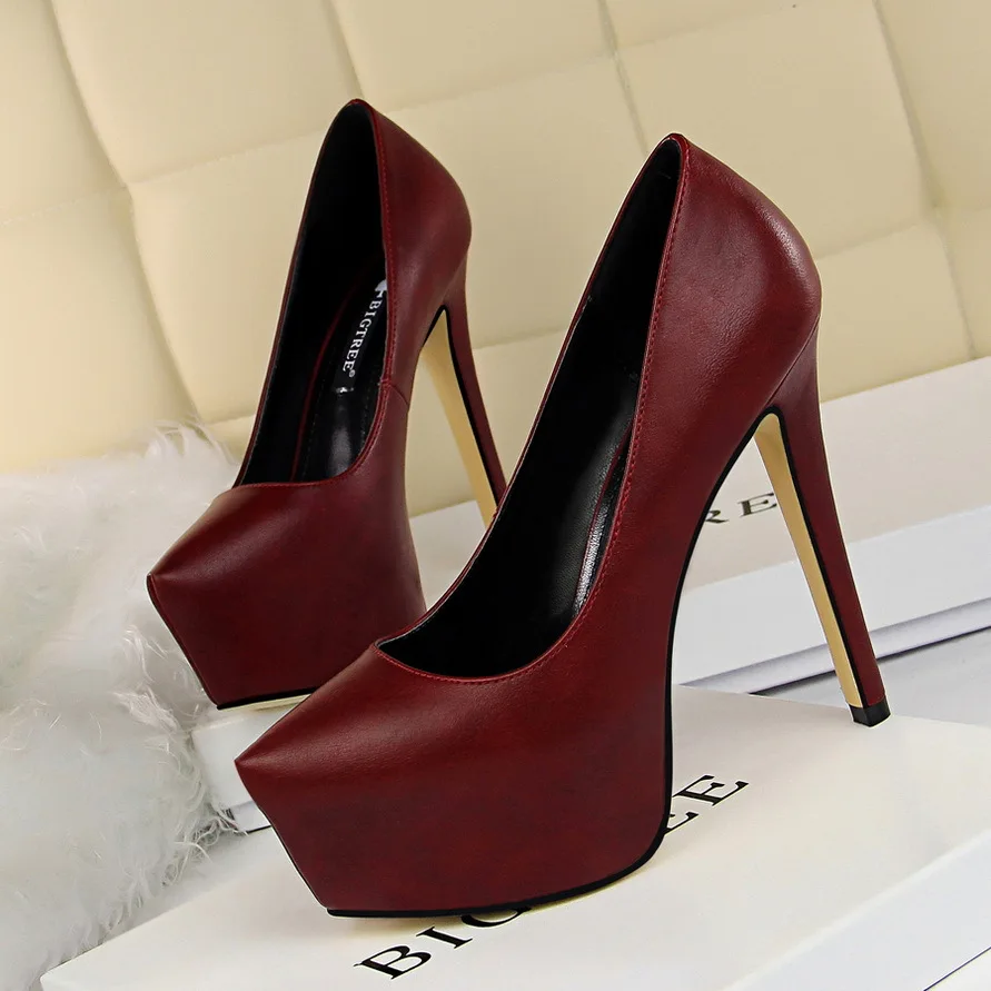 European and American fashion simple stiletto high heel waterproof platform sexy nightclub slim women's single shoes high heels
European and American fashion simple stiletto high heel waterproof platform sexy nightclub slim women's single shoes high heels