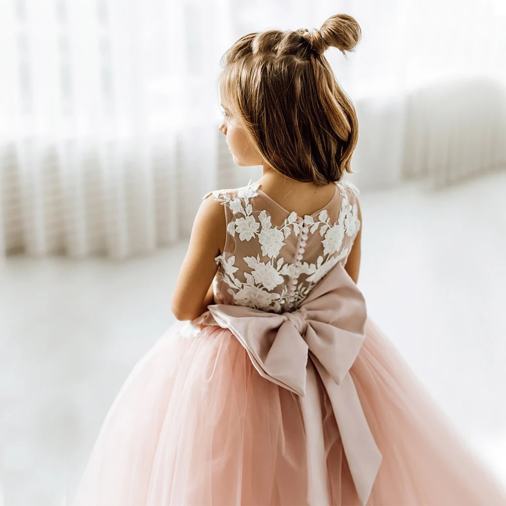 Lovely Kid Lace Ball Gown Flower Girl Dresses 2022 Bow Tie Back Tulle Princess Vestidos Para Niñas Party Dress For Wedding
Lovely Kid Lace Ball Gown Flower Girl Dresses 2022 Bow Tie Back Tulle Princess Vestidos Para Niñas Party Dress For Wedding