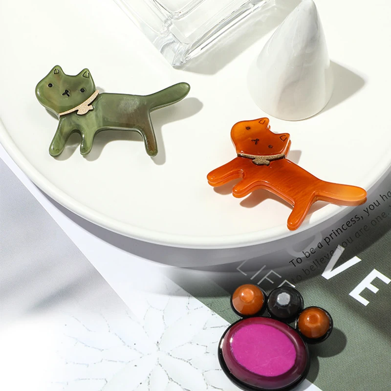 2022 personality acrylic brooch Japanese and Korean cartoon cat cute cat paw geometric independent packaging brooch wholesale
2022 personality acrylic brooch Japanese and Korean cartoon cat cute cat paw geometric independent packaging brooch wholesale