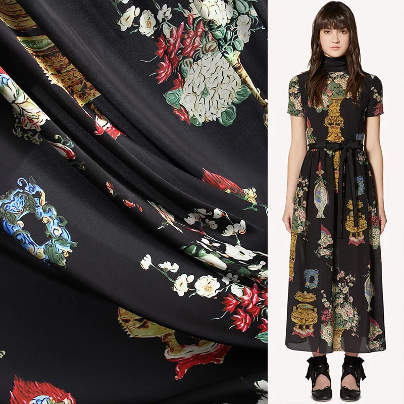 Новый европейский и американский бренд haute couture стрейчевая атласная Ретро ваза ручная роспись узор рубашка одежда ткань с принтом
Новый европейский и американский бренд haute couture стрейчевая атласная Ретро ваза ручная роспись узор рубашка одежда ткань с принтом