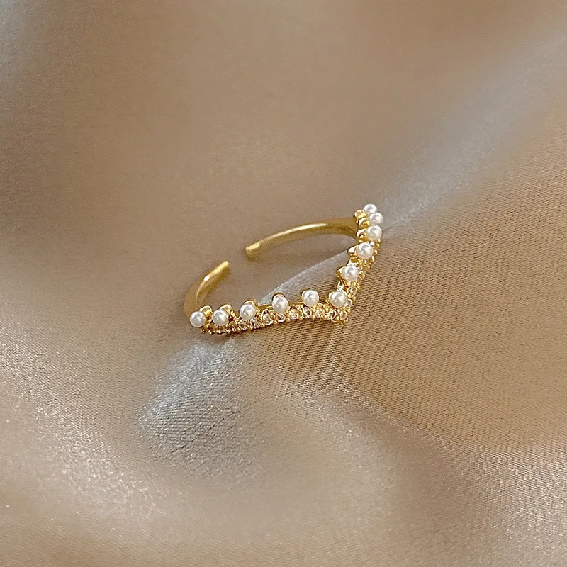 2023 New Fashion V-shaped Pearl Ring Women's Simple Opening Adjustable Index Ring Jewelry Accessories Wholesale
2023 New Fashion V-shaped Pearl Ring Women's Simple Opening Adjustable Index Ring Jewelry Accessories Wholesale