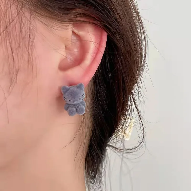 S925 Silver Needle Velvet Cat Stud Earrings Autumn and Winter Cute Earrings for Girls/ Women 2023 New Fashion Jewellery
S925 Silver Needle Velvet Cat Stud Earrings Autumn and Winter Cute Earrings for Girls/ Women 2023 New Fashion Jewellery