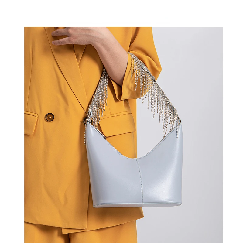 Fashion Underarm Bag Women's Tassel Rhinestone Handbag 2022 New Elegant Ladies Shoulder Handbags
Fashion Underarm Bag Women's Tassel Rhinestone Handbag 2022 New Elegant Ladies Shoulder Handbags