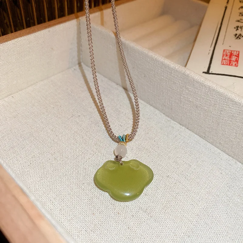 Minar Chinese Style Green Resin Acrylic Cloud Pendant Necklaces for Women Rope Chain Adjustable Choker Necklace Casual Jewelry
Minar Chinese Style Green Resin Acrylic Cloud Pendant Necklaces for Women Rope Chain Adjustable Choker Necklace Casual Jewelry