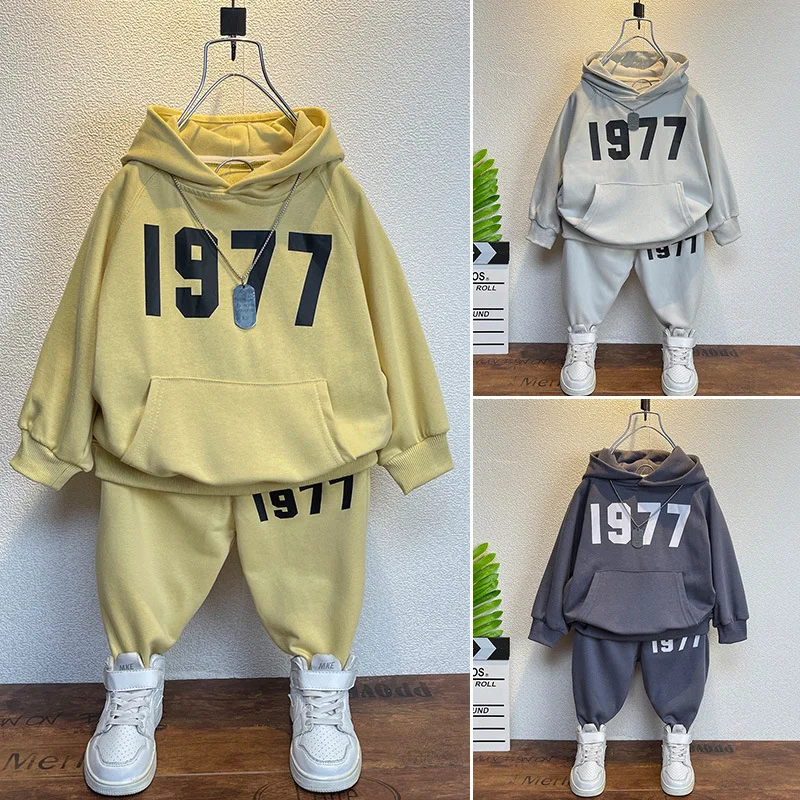 New 2022 Boys Sweater Suit Spring and Autumn Children's Western Style Children's Sports Leisure Pullover with Hat Solid Color Tw
New 2022 Boys Sweater Suit Spring and Autumn Children's Western Style Children's Sports Leisure Pullover with Hat Solid Color Tw