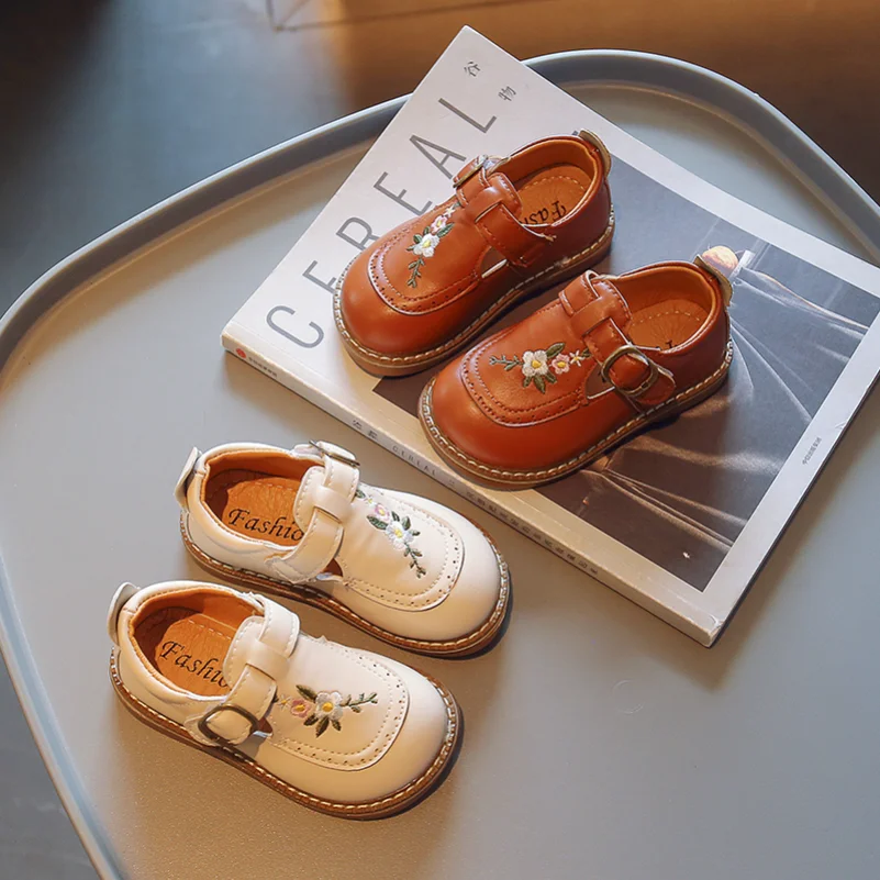 Vintage Toe Flower Shoes Shoes Girl Khaki Beige Toddler Children Embroidery New Dids Comfortable 22-31 Cover Autumn And Spring
Vintage Toe Flower Shoes Shoes Girl Khaki Beige Toddler Children Embroidery New Dids Comfortable 22-31 Cover Autumn And Spring
