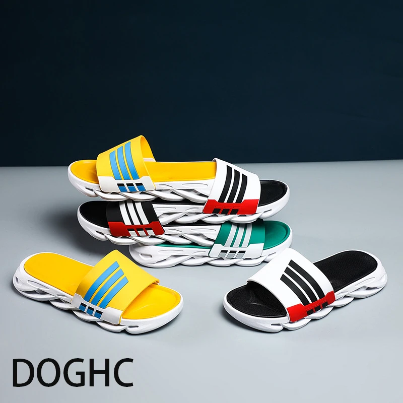 Summer Men's Slippers Men's Casual Shoes Bathroom Slippers for Men Comfortable Platform Slippers Fashion Men's Beach Flip Flops
Summer Men's Slippers Men's Casual Shoes Bathroom Slippers for Men Comfortable Platform Slippers Fashion Men's Beach Flip Flops