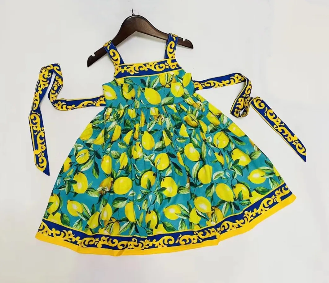 Free shipping new Beautiful Girl Flowers Dress Summer New Design Floral Print Girl Short Sleeve Dress for Teenager Girls Dress 
Free shipping new Beautiful Girl Flowers Dress Summer New Design Floral Print Girl Short Sleeve Dress for Teenager Girls Dress