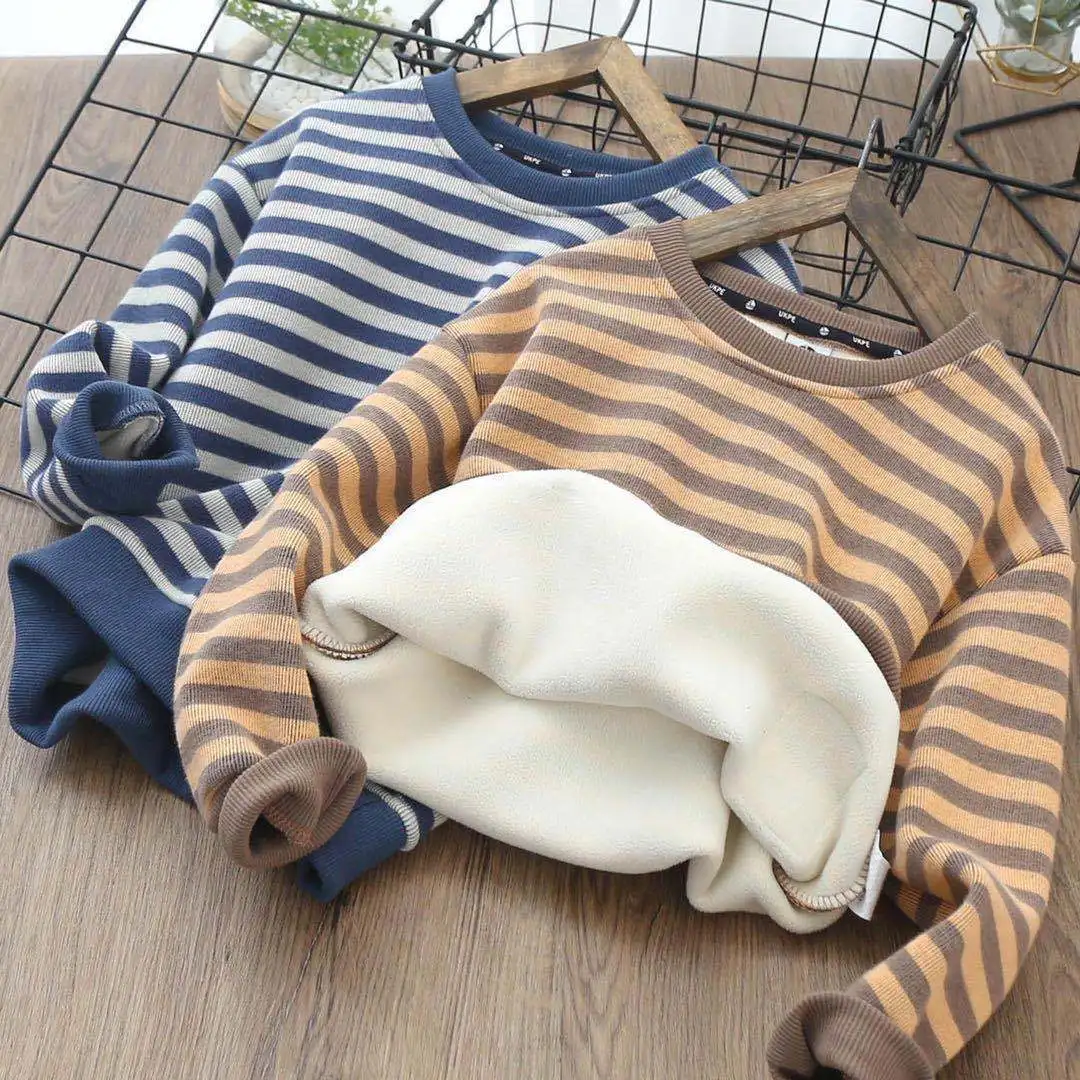 Boys with cashmere long sleeve T shirt Korean version of striped autumn winter jacket boys with thick warm cotton top
Boys with cashmere long sleeve T shirt Korean version of striped autumn winter jacket boys with thick warm cotton top
