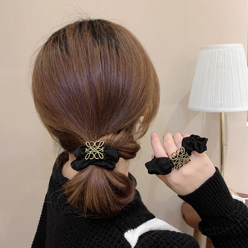 Elegant French Headrope Femininity Tied Ponytail Large Intestine Hair Ring Advanced Hair Rope Headdress New Hair Pins and Clips
Elegant French Headrope Femininity Tied Ponytail Large Intestine Hair Ring Advanced Hair Rope Headdress New Hair Pins and Clips