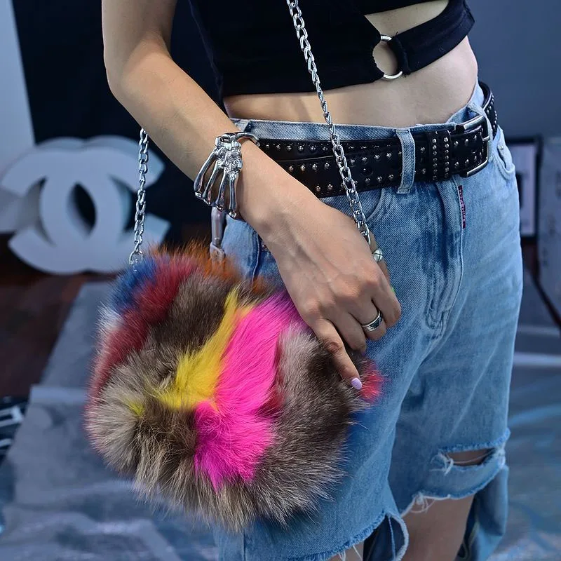 CYY Korean version one shoulder cross fur bag Cool girls Fashion bag Cute contrast color Personalized fur handbag Small waist ba
CYY Korean version one shoulder cross fur bag Cool girls Fashion bag Cute contrast color Personalized fur handbag Small waist ba