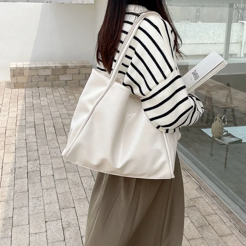 Trend Shoulder Bag for Women Luxury Designer Tote Bag All-match Large-capacity One-shoulder Handbag Casual Solid Underarm Bags
Trend Shoulder Bag for Women Luxury Designer Tote Bag All-match Large-capacity One-shoulder Handbag Casual Solid Underarm Bags