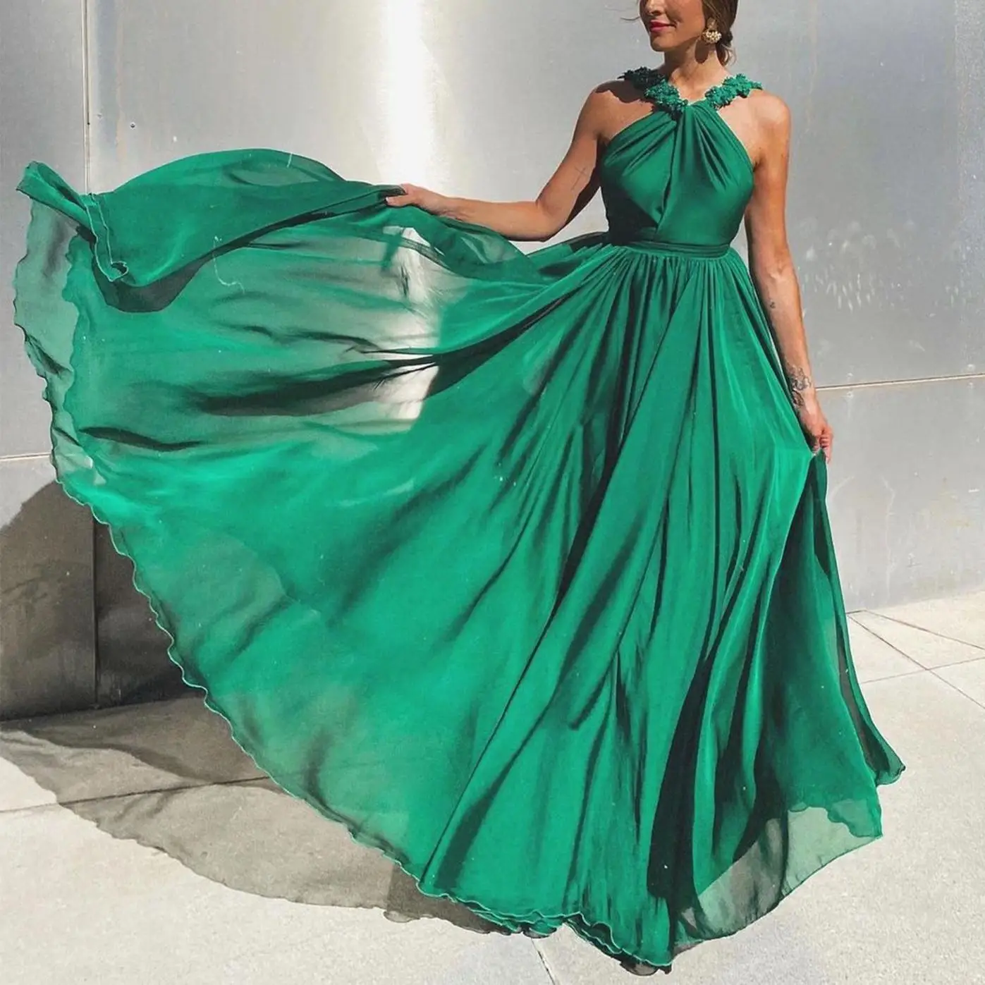 CFED-095 2022Y New Arrival Solid Color Halter Evening Dress Women Sleeveless Prom Dress Floor Length Backless Party Dress
CFED-095 2022Y New Arrival Solid Color Halter Evening Dress Women Sleeveless Prom Dress Floor Length Backless Party Dress