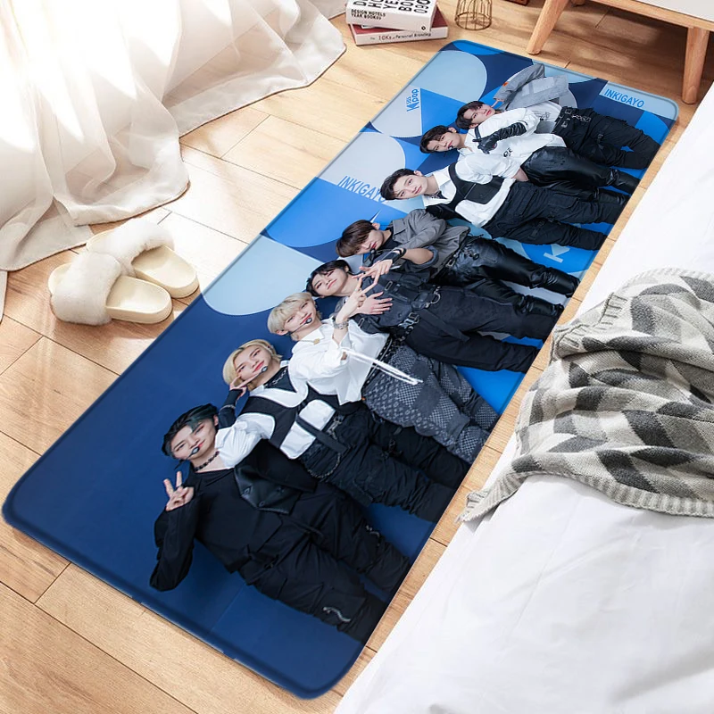 Room Carpet S-Stray Kids Floor Mat K-pop Flannel Doormat Soft Pet Rugs Bath Mat Kitchen Hallway Foot Rug Home Decor Wedding Gift
Room Carpet S-Stray Kids Floor Mat K-pop Flannel Doormat Soft Pet Rugs Bath Mat Kitchen Hallway Foot Rug Home Decor Wedding Gift