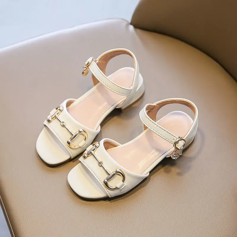 Baby Girl Shoes 2022 Summer New Solid Color Girls Shoes Children Soft Bottom Anti Slip Princess Shoes Breathable Beach Sandals
Baby Girl Shoes 2022 Summer New Solid Color Girls Shoes Children Soft Bottom Anti Slip Princess Shoes Breathable Beach Sandals
