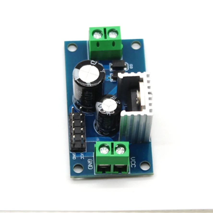 L7805 LM7805 Three-terminal Voltage Regulator Module 5V Regulated Power Supply Module
L7805 LM7805 Three-terminal Voltage Regulator Module 5V Regulated Power Supply Module