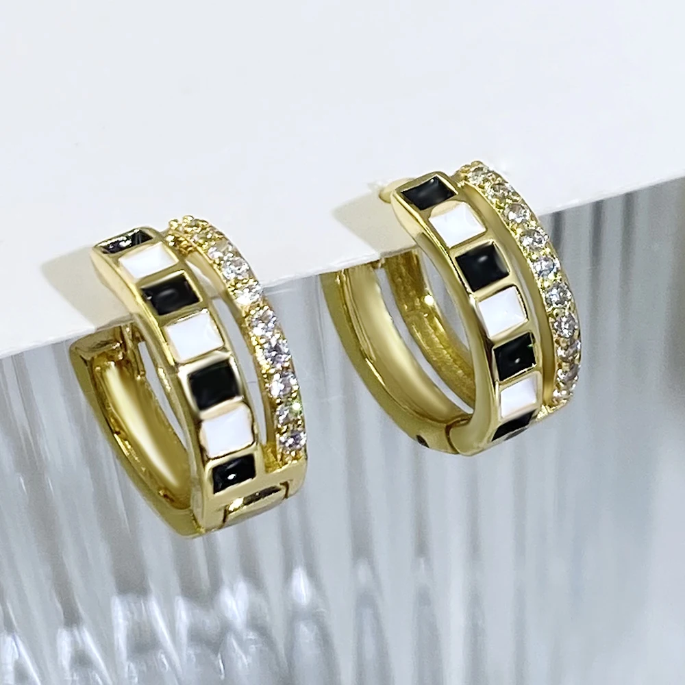 Trendy Round Black White Color Woman's Hoop Earrings Enamel Piercing Earrings for Women Copper Inlaid Zircon Boho Jewelry Gift
Trendy Round Black White Color Woman's Hoop Earrings Enamel Piercing Earrings for Women Copper Inlaid Zircon Boho Jewelry Gift