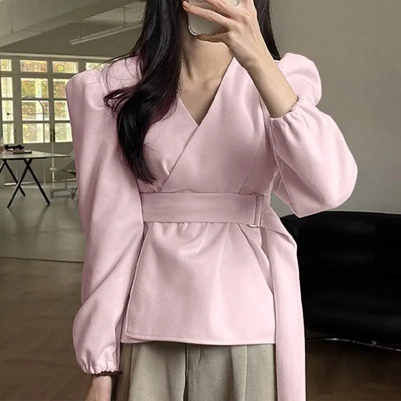 Office Shirts 2022 VONDA Long Puff Sleeve Blsuas With Belt Female Sexy V Neck Pleated Blouses Chemise Elegant Tops Oversized
Office Shirts 2022 VONDA Long Puff Sleeve Blsuas With Belt Female Sexy V Neck Pleated Blouses Chemise Elegant Tops Oversized
