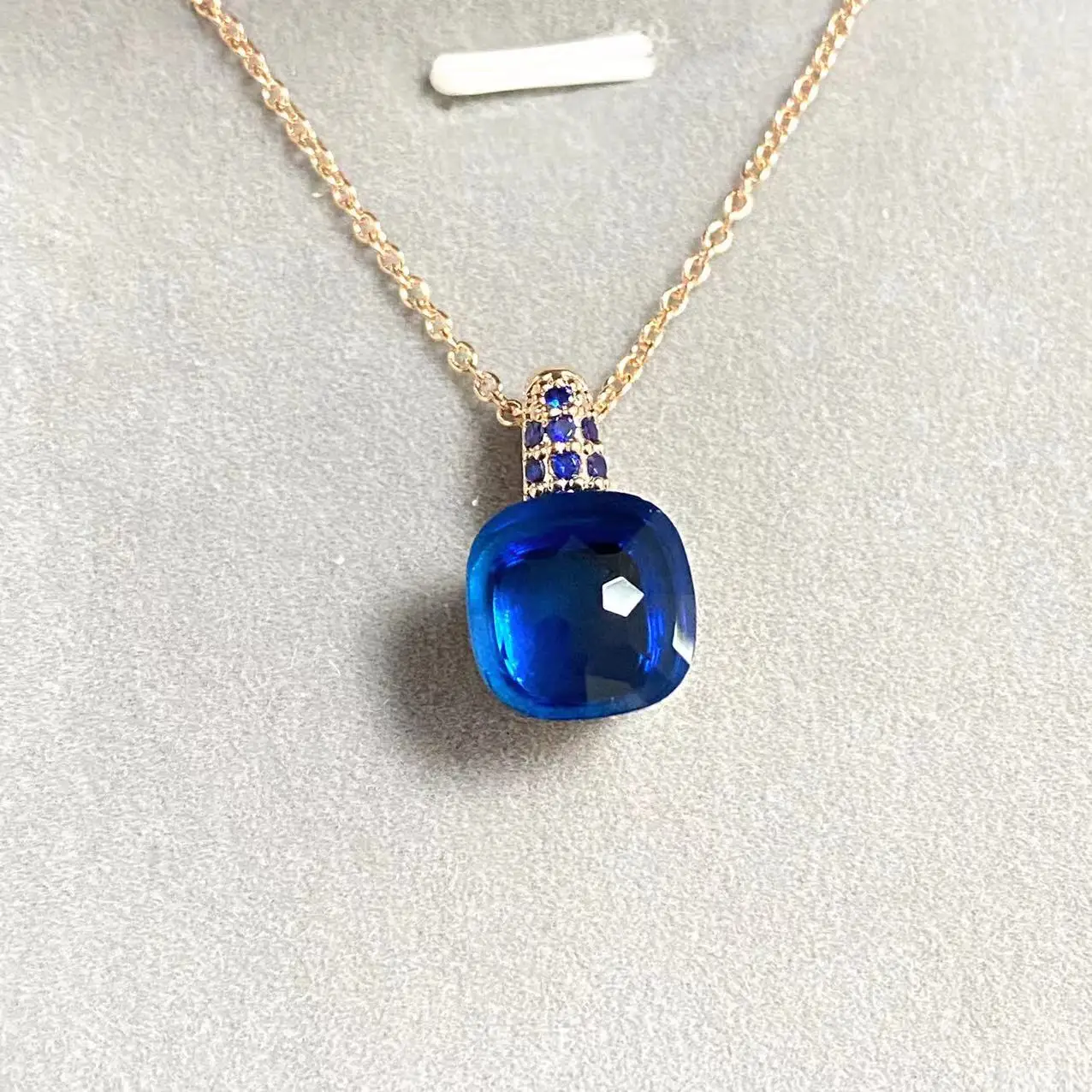 Pomellato Pendant Necklace Water Droplet Inlay Blue Zircon Blue Topaz Pendant Necklace For Women Fashion Jewelry Gift
Pomellato Pendant Necklace Water Droplet Inlay Blue Zircon Blue Topaz Pendant Necklace For Women Fashion Jewelry Gift