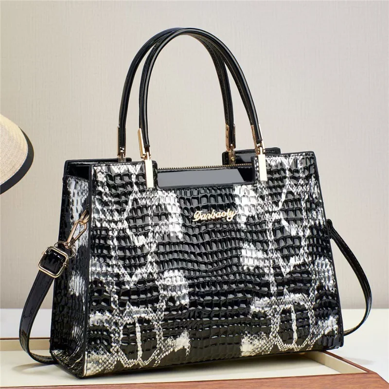 Luxury Handbag for Women 2023 New Women's Fashion High Capacity Crossbody Snake Pattern Shoulder Bag for Women
Luxury Handbag for Women 2023 New Women's Fashion High Capacity Crossbody Snake Pattern Shoulder Bag for Women
