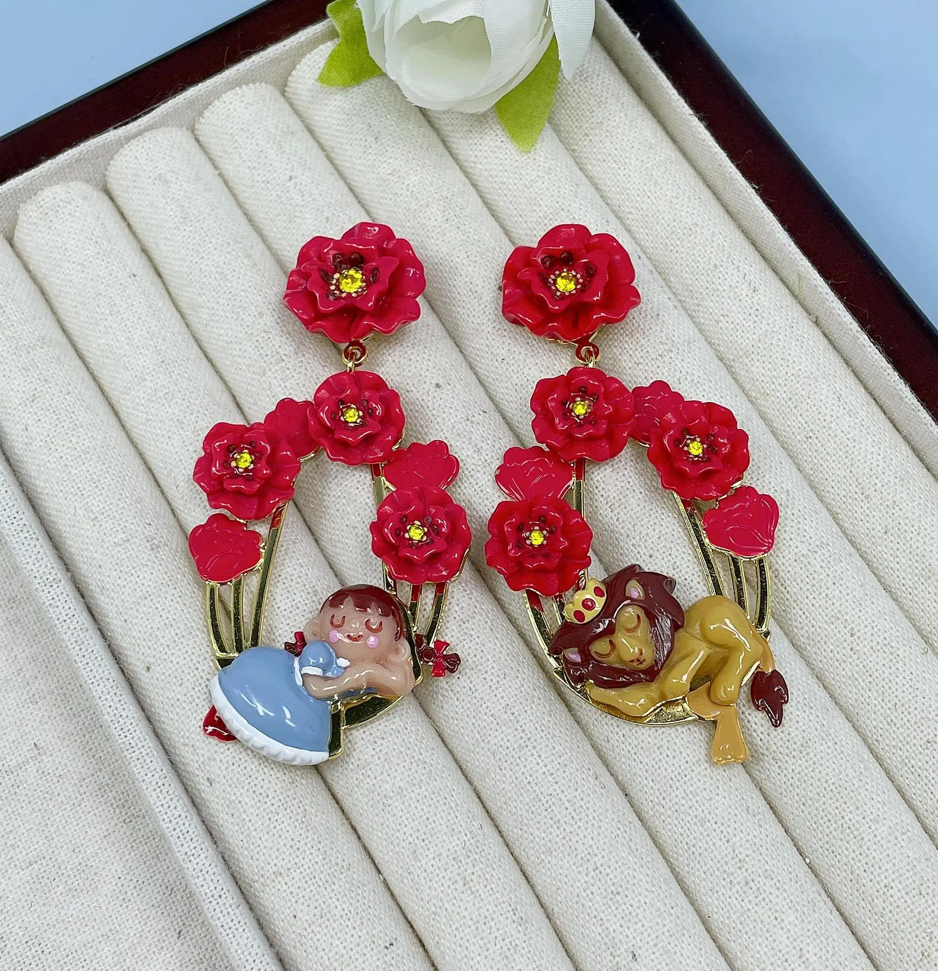 French fashion Trend Handmade Enamel Wizard of Oz Girl Lion Sleeping Rose Stud Ear Clip Earrings
French fashion Trend Handmade Enamel Wizard of Oz Girl Lion Sleeping Rose Stud Ear Clip Earrings