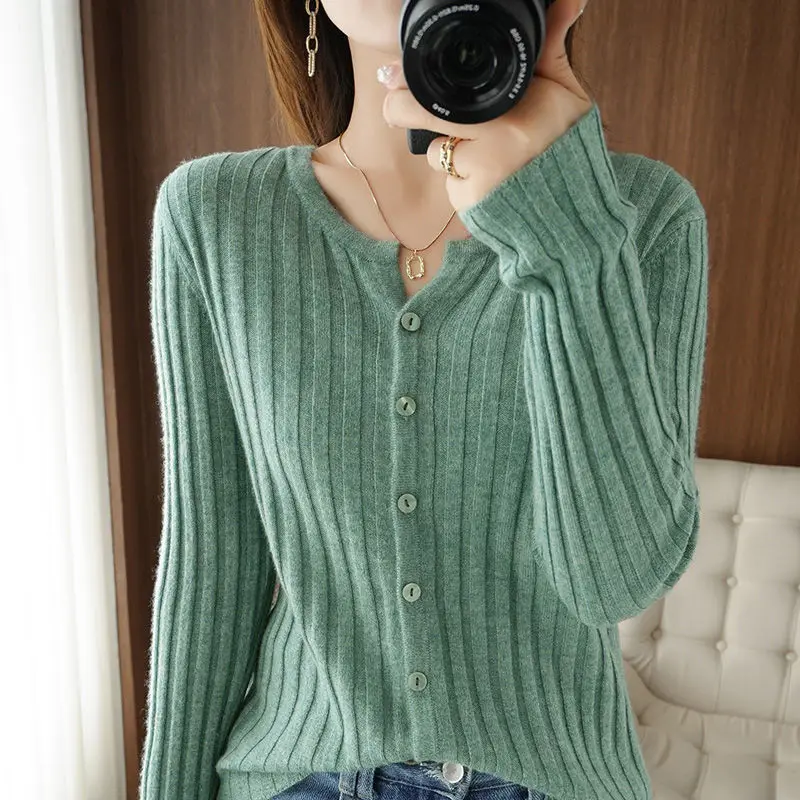 Cotton Knitted Cardigan Women's Spring and Autumn New Versatile Short Top Sweater Women's Thin Coat
Cotton Knitted Cardigan Women's Spring and Autumn New Versatile Short Top Sweater Women's Thin Coat