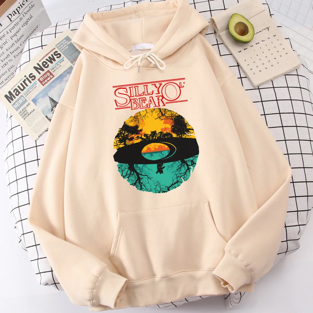 Stranger Things Silly Ol' Bear Hoodie Women'S Autumn Loose Hoody Casual Fleece Sweatshirt Simple Crewneck Pullover Tops Female
Stranger Things Silly Ol' Bear Hoodie Women'S Autumn Loose Hoody Casual Fleece Sweatshirt Simple Crewneck Pullover Tops Female