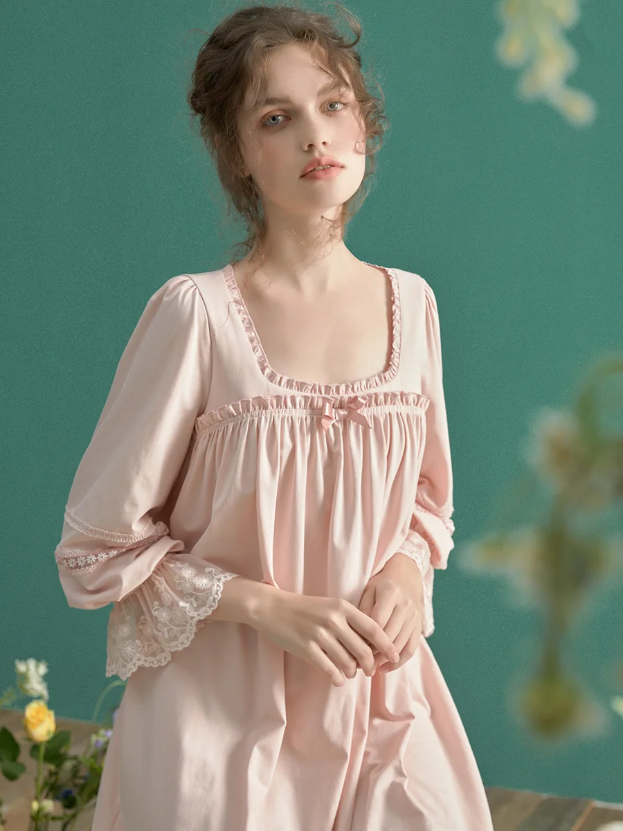 Spring and Autumn Women Pajamas Loose Cotton Solid Color Square Collar Sweet Lace Long Nightdress Homewear Can Be Worn Outside
Spring and Autumn Women Pajamas Loose Cotton Solid Color Square Collar Sweet Lace Long Nightdress Homewear Can Be Worn Outside