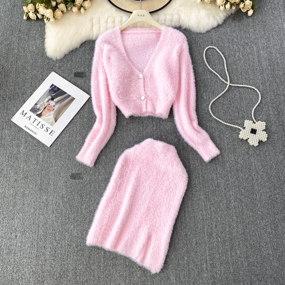 Casual Solid Color Knitted Single Breasted V-Neck Sweater+High Waist Split Bodycon Skirt Autumn And Winter Women Two Piece Set
Casual Solid Color Knitted Single Breasted V-Neck Sweater+High Waist Split Bodycon Skirt Autumn And Winter Women Two Piece Set