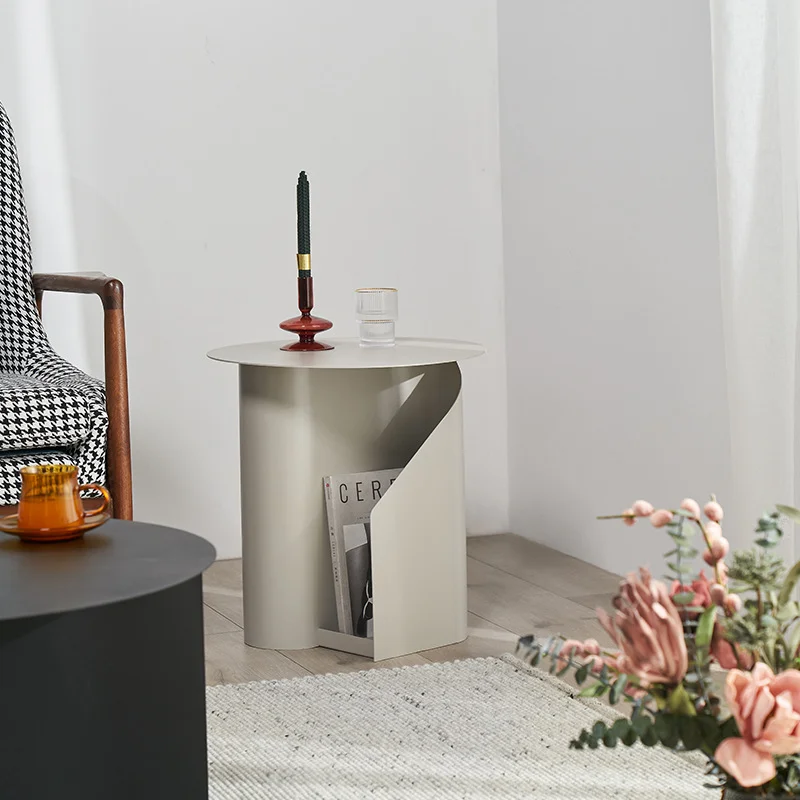 

Скандинавский минималистичный боковой столик, современный гостиной, диван, железный Маленький журнальный столик, обеденный стол, стол для спальни, роскошный стол