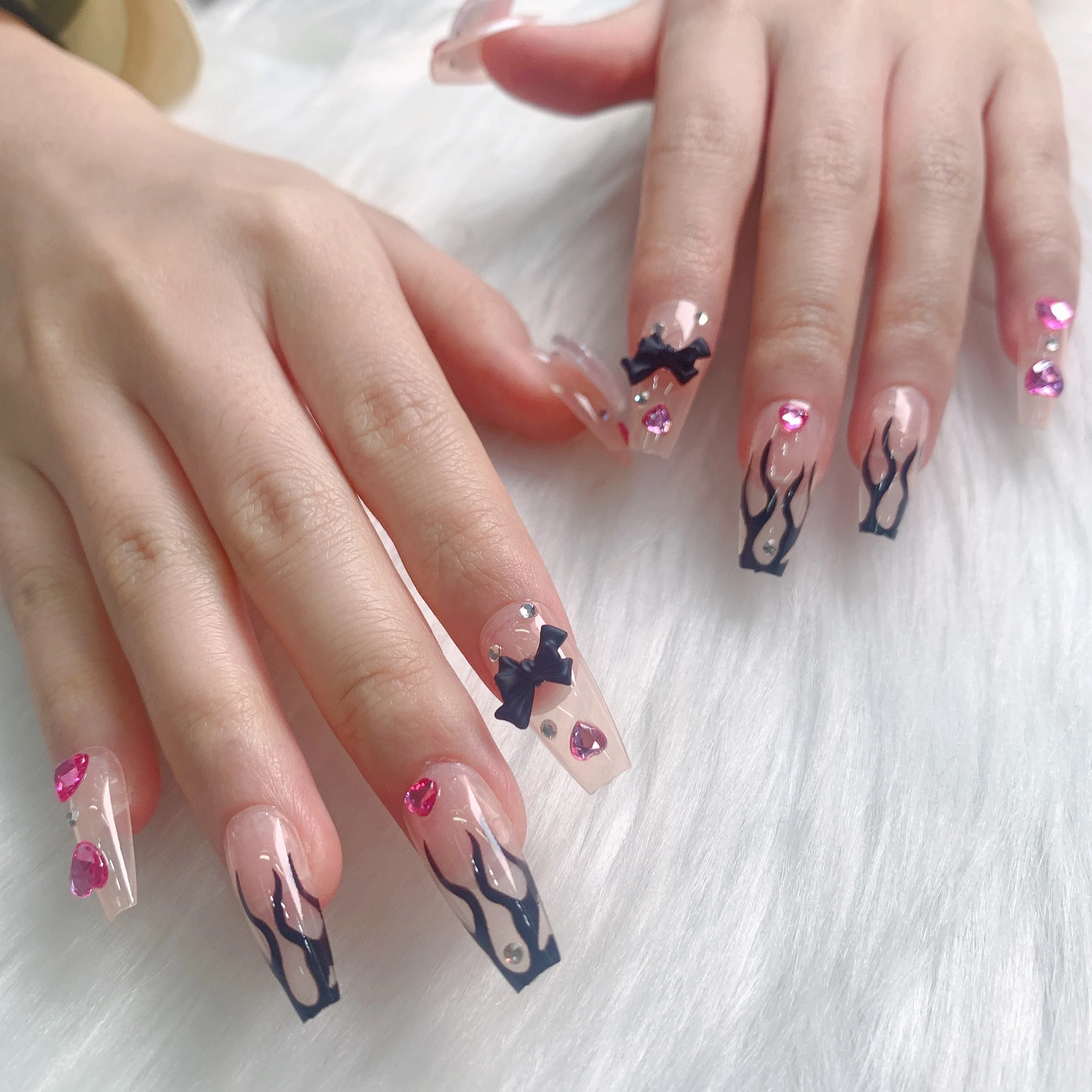 24pcs Fake Nails Cat Rhinestone Clear False Nails Heart Bow Full Cover Coffin Press On Nails Articicial Fingernails
24pcs Fake Nails Cat Rhinestone Clear False Nails Heart Bow Full Cover Coffin Press On Nails Articicial Fingernails