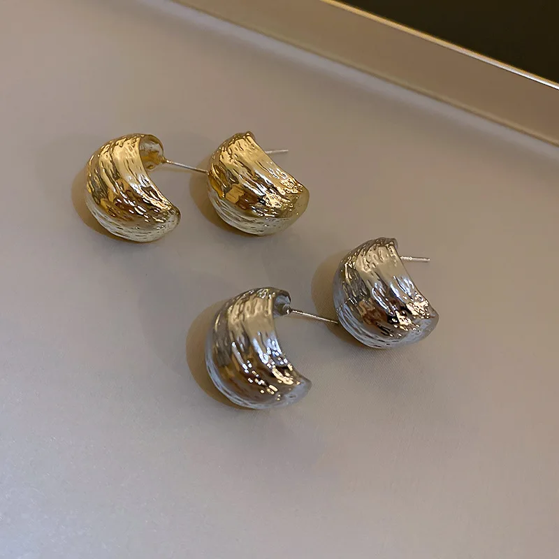 ZN European and American Exaggerated Design Brushed Metal Earrings For Woman Fashion Jewelry Simple Accessories Gift
ZN European and American Exaggerated Design Brushed Metal Earrings For Woman Fashion Jewelry Simple Accessories Gift