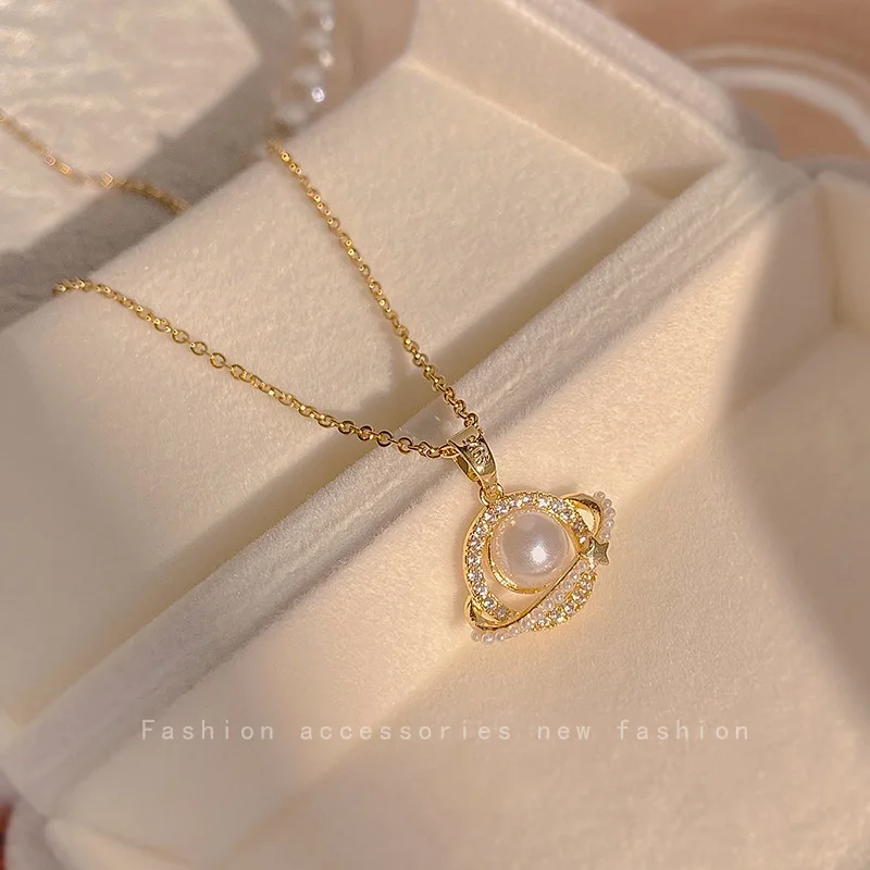 2022 Fashion Simple Gold Space Planet Pendant Titanium Steel O-chain Light Luxury Necklace for Women Jewelry Wedding Party Gift
2022 Fashion Simple Gold Space Planet Pendant Titanium Steel O-chain Light Luxury Necklace for Women Jewelry Wedding Party Gift